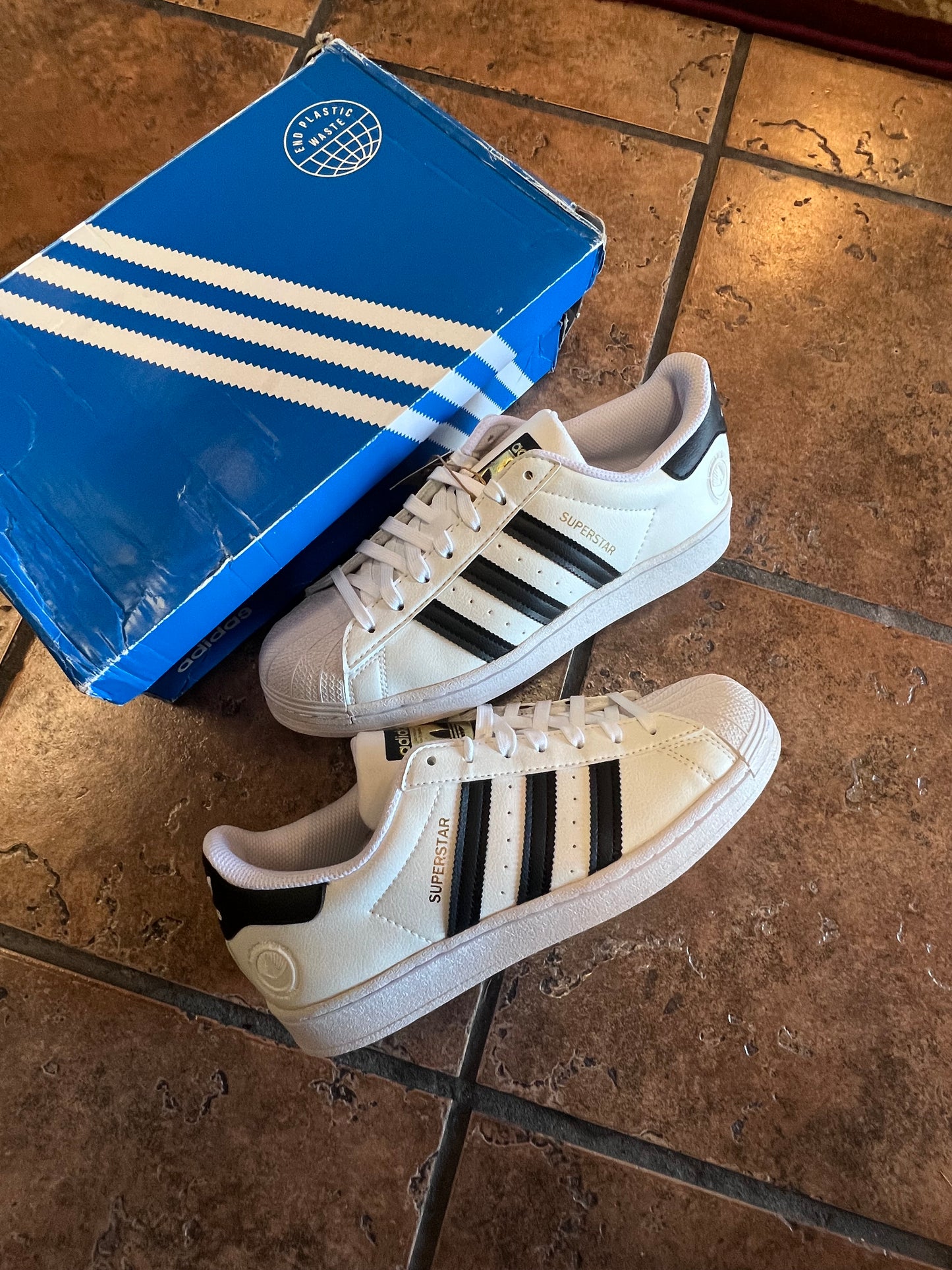 Adidas Superstar “Core White / Black” – Size 7 (Men’s)