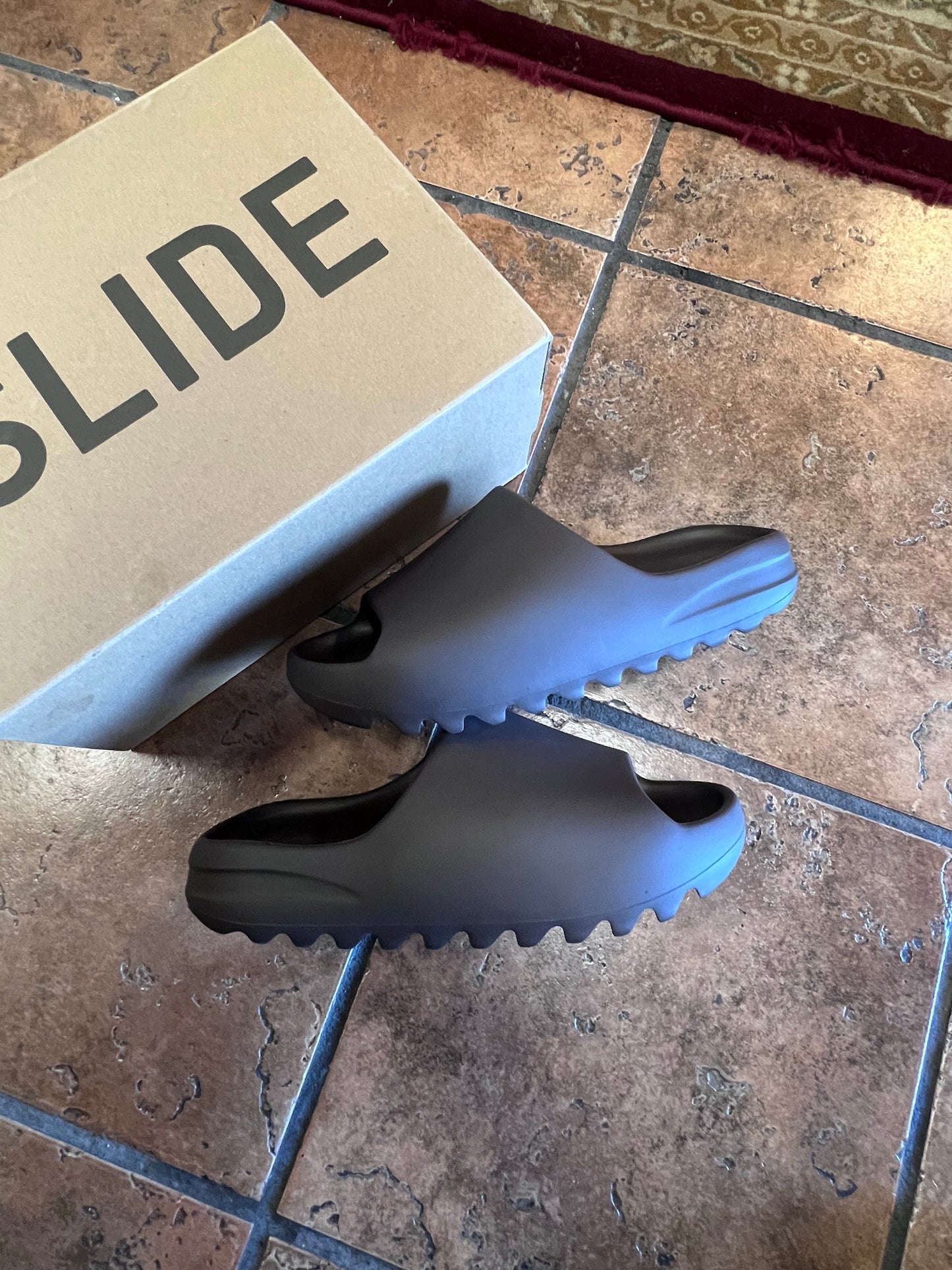 Yeezy Slide “Soot” – Size 9 (Men’s)