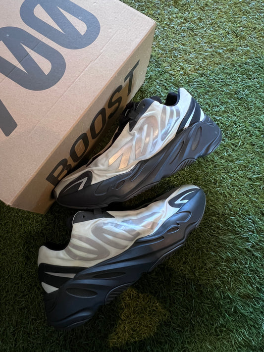 Adidas Yeezy Boost 700 MNVN “Bone” – Size 9.5M