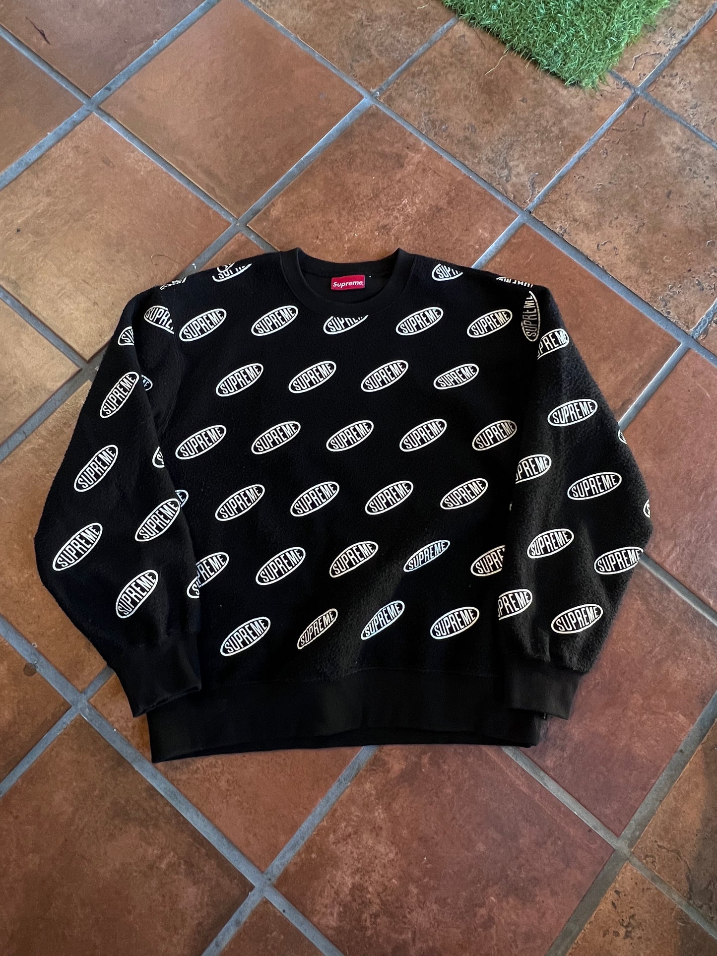 Supreme Oval Logo Velour Crewneck – Size Medium