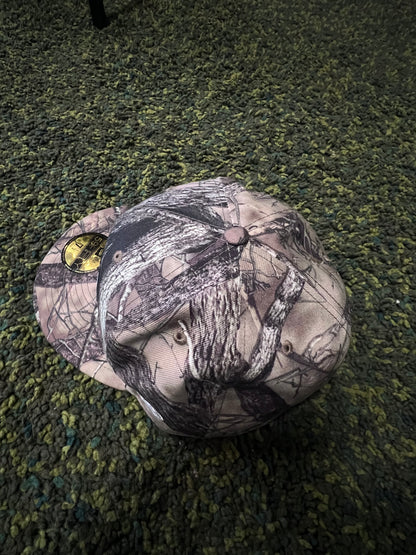 Supreme x New Era “Pink Ribbon Camo Box Logo” Fitted Hat 7 1/2