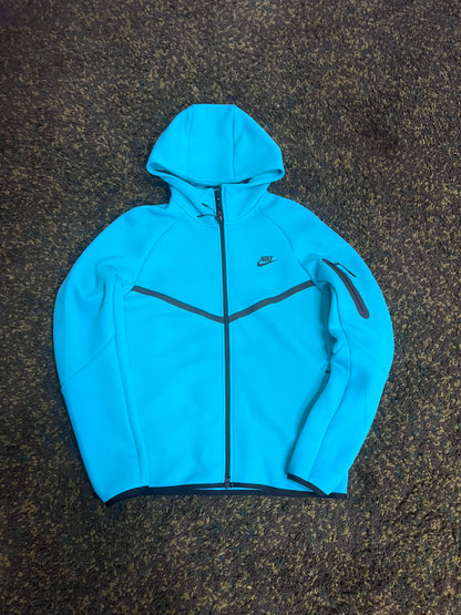 Nike Tech Fleece Full-Zip Hoodie (Medium)