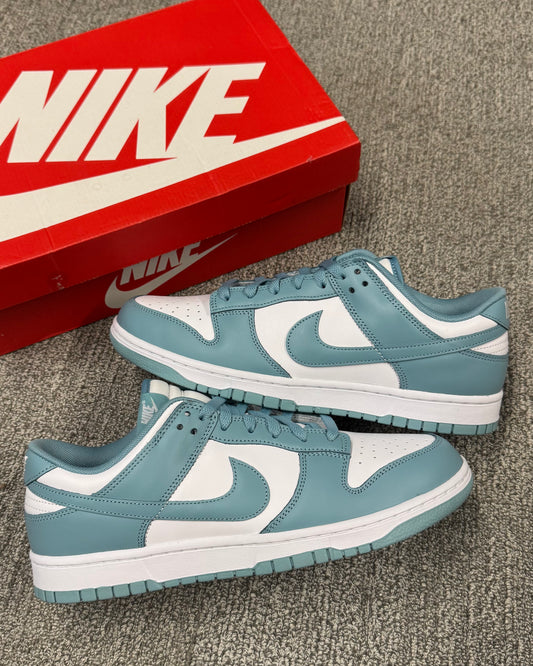 Nike Dunk Low Size 11.5