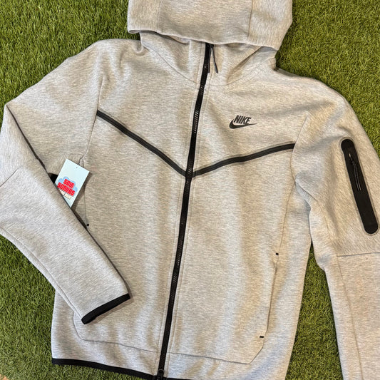 Nike Tech Fleece Hoodie Size S